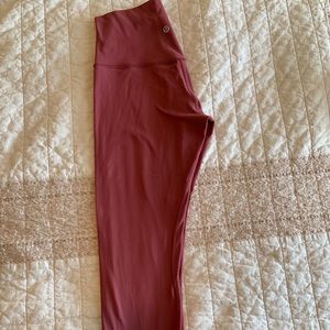EUC lululemon aligns size 6 25 in inseam